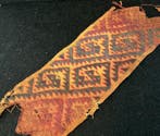 Precolumbiaanse Chancay-cultuur multikleurig textiel met in