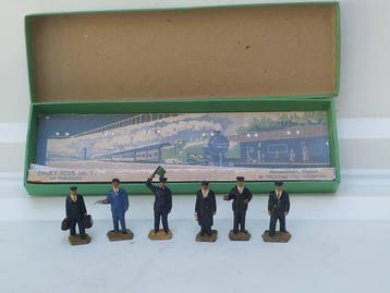 Dinky Toys 1:76 - Modelauto (8) - Pre-War Dinky Toys First, Nieuw