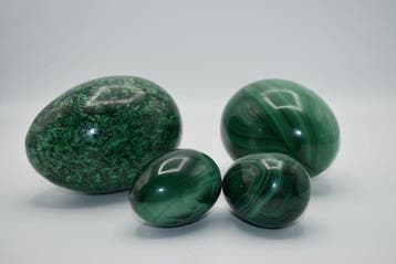 malachiet Ei - Oeuf en malachite - 11 cm - 8.5 cm - 8.5 cm -