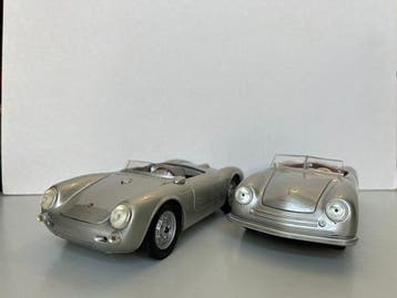 Maisto 1:18 - Model sportwagen - 2 x Porsche 356 Roadster +, Nieuw
