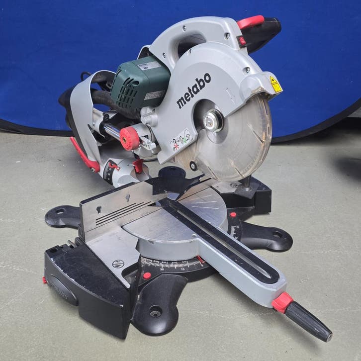 Metabo KGS 254 Plus Afkortzaag | Nette Staat, Doe-het-zelf en Verbouw, Gereedschap | Zaagmachines, Nieuw, Ophalen of Verzenden
