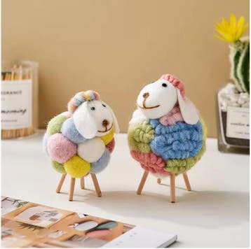 Vilten Schapen Beeldje – Kawaii Decoratie voor Huis
