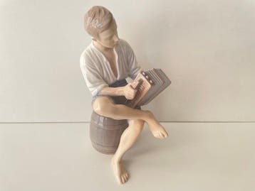 Bing & Grondahl - Ingeborg Plockross Irminger - Figuur - Boy