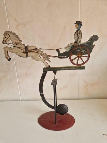 Figuur - Folk Art Painted Cast Iron Balance Toy On Stand -, Antiek en Kunst
