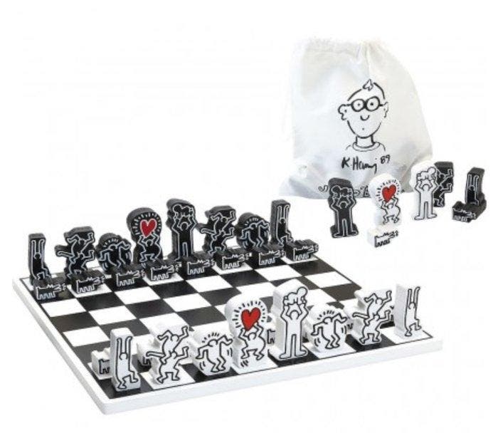 Vilac x Keith Haring - Speelgoed Chess Game - Frankrijk, Antiek en Kunst, Antiek | Speelgoed