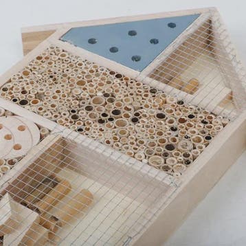 Handgemaakt Houten Bijenhotel voor Tuin - Habitat voor Insec