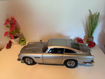 Eaglemoss 1:8 - Modelauto - Aston Martin DB 5 James Bond 007, Nieuw