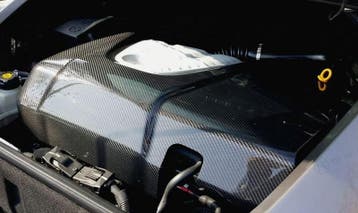 Alfa Romeo 4C Carbon Fiber Motor cover frame, Verzenden
