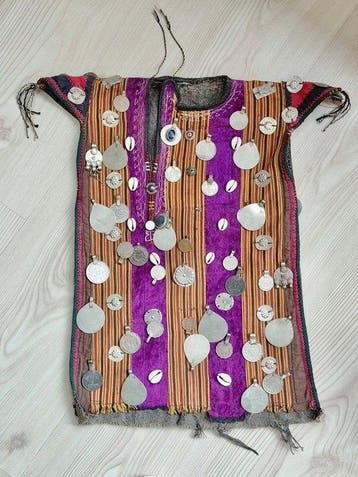 Traditionele stamkleding uit Afghanistan van de Kuchi,