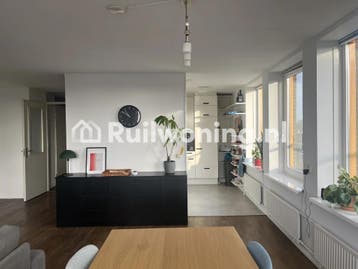 Ruim appartement in Amsterdam Nieuw-west (Noord-Holland), Amsterdam
