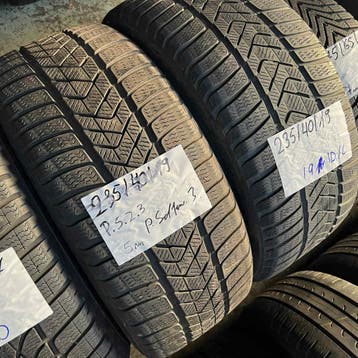 2 x Pirelli Sottozero 3 235-40-19 Winterbanden 5mm, 19 inch, Gebruikt, 235 mm, Band(en)
