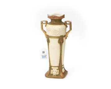 Royal Dux Bohemia Art Nouveau vaas, ca. 1900