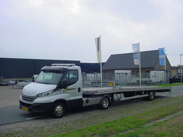 Iveco Daily 40C18 b.j. 2024 ca 29.000km automaat BE combi, Auto's, Automaat, Gebruikt, Iveco, Origineel Nederlands