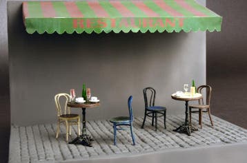 Café Furniture and Crockery, Verzenden