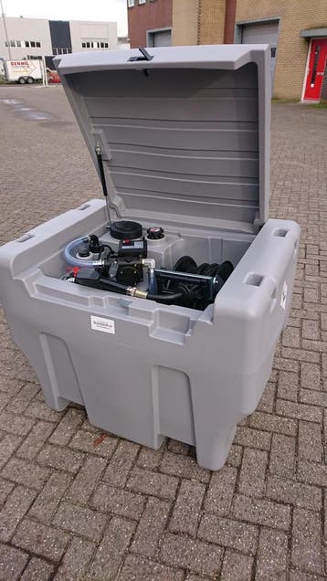 Dieseltank 400 liter incl. 12 of 230 Volt pompset, slang..., Nieuw