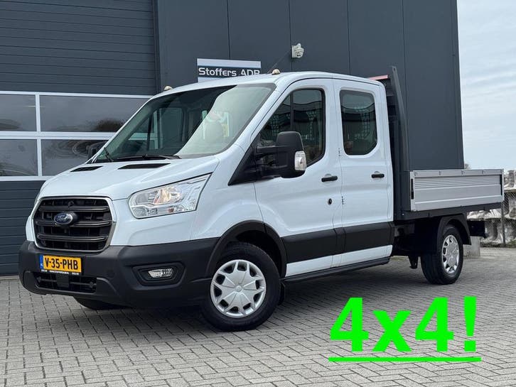 Ford Transit 350 2.0 TDCI L2H1 DC Trend 4WD | Open laadbak |, Auto's, Bestelauto's, Dealer onderhouden, Lease, Zwart, Handgeschakeld