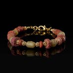 Oud-Romeins Bracelet, met Romeinse glazen kralen