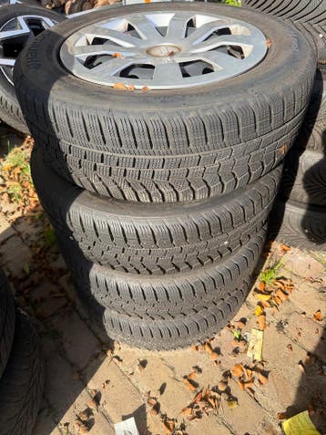Audi A1 Vw Polo Seat Ibiza Winterset op stalen velg, Ophalen, Gebruikt, 15 inch, Banden en Velgen