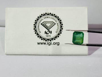 Zonder minimumprijs - 1 pcs Groen Smaragd - 4.50 ct -, Sieraden, Tassen en Uiterlijk, Nieuw
