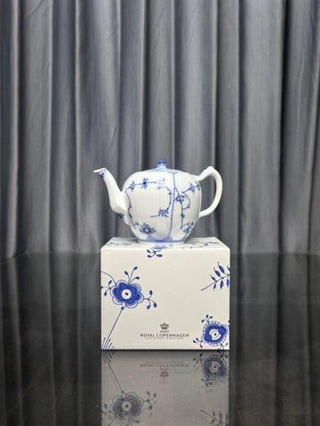 Royal Copenhagen - Theepot - Porselein - Blue Fluted Plain
