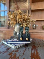 sculptuur, NO RESERVE PRICE - Sitting Couple on a Base, next