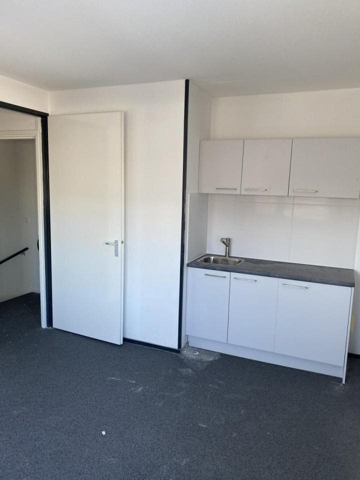 Woning te huur in Tilburg - 30 m² - 2 kamer(s) - 2 kamers, Huizen en Kamers, Huizen te huur, Noord-Brabant, Overige soorten