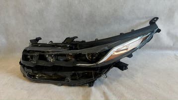 Toyota Prius Prime II 2017 - linker LED koplamp, Verzenden, Gebruikt