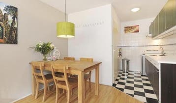 Te Huur Studio Dierenselaan In Den haag, Huizen en Kamers, 20 tot 35 m², Den Haag