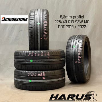 225/40/19 93W MO Bridgestone zomerbanden 5,3mm profiel 4X, Auto-onderdelen, Banden en Velgen, 19 inch, Gebruikt, Ophalen of Verzenden