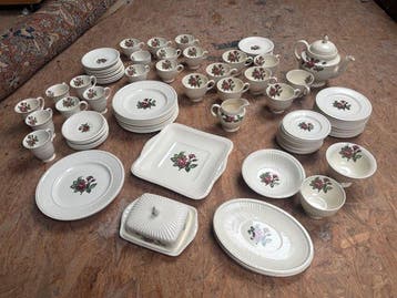 Wedgwood - Eetservies (60) - Moss Rose - Beenderporselein