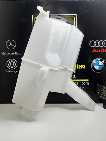 Nissan NV200 1.5 DCI  ruitensproeier tank bj.2014, Gebruikt, Nissan