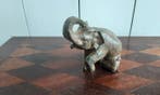 P. Chenet - Beeld, Olifanten - 9 cm - Brons