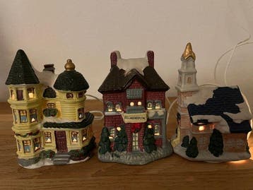Kerstdecoratie (3) - Keramiek - Kerstdorp met verlichting, Nieuw