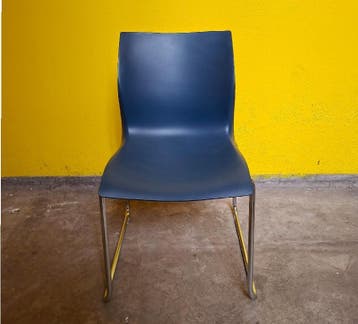 12x Teknion Nami Plastic Chair Blauw Gebruikt, Gebruikt, Blauw, Kunststof