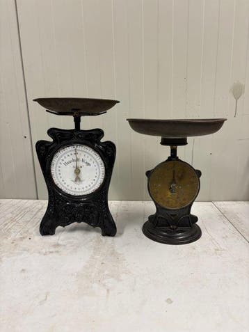 Set van 2 Antieke Huishoudweegschalen – Gietijzer –, Antiek en Kunst, Curiosa en Brocante