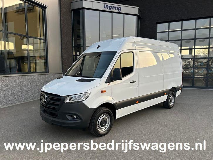 Zakelijke Lease |  Mercedes-Benz Sprinter 317 CDI L2 H2 Pro, Auto's, Bestelauto's, Onderhoudsboekje, Lease, Zwart, Automaat, Wit