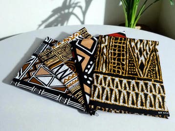 4 Fat quarters - Bogolan 2 mix Quiltstoffen / Patchwork stof, Hobby en Vrije tijd, Stoffen en Lappen, Ophalen of Verzenden, Nieuw