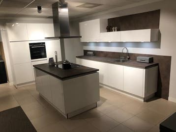 Showmodel Greeploze hoogglans keuken met kookeiland 0014 - 7, Ophalen, Wit, Overige typen, Nieuw