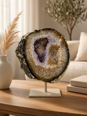 Very rare colored - natural agate with crystal geode on, Verzamelen