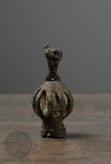 Luristan Brons Luristan-brons Rituele Ratel met Vogelfiniaal, Antiek en Kunst