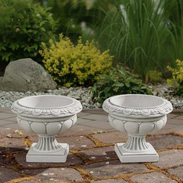 Bloempot - beton - Een paar grote witte tuinplanters