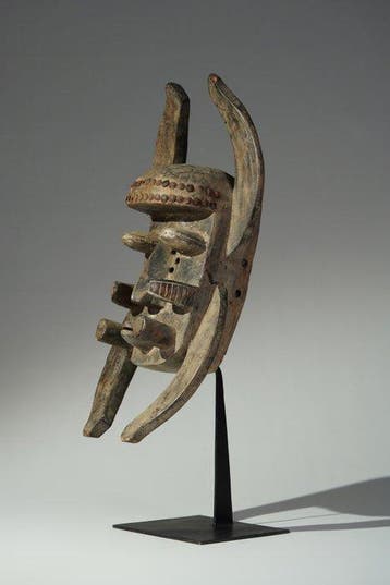 Een houten masker - Kroumain - Ivoorkust (Zonder