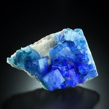 257 g Groene fluorietcluster UV-actieve uit Mandrosonoro,, Verzamelen, Mineralen en Fossielen