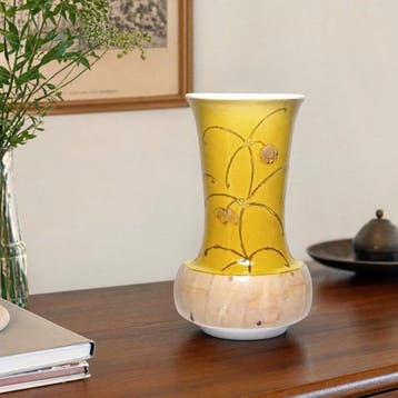 Vaas - Porselein - Japan - Geel glazuur bloemmotief -