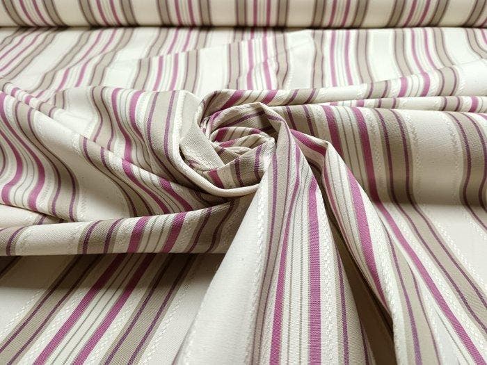 Exclusieve stof E223 Maat 5,70 × 1,50 m - Textiel - 570 cm -, Antiek en Kunst, Antiek | Kleden en Textiel