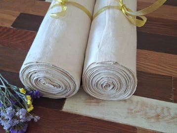 2 rollen oud hennep van uitstekende gramgewicht - Textiel
