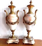 Decoratief ornament - Frankrijk - met cassoletten