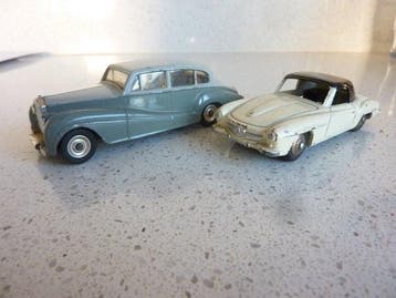 Dinky Toys - Modelauto (2) - Rolls-Royce Silver Claud nr., Nieuw
