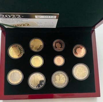 Luxemburg. Proof Set 2022 (incl. 2 euro Flag + Mariage)