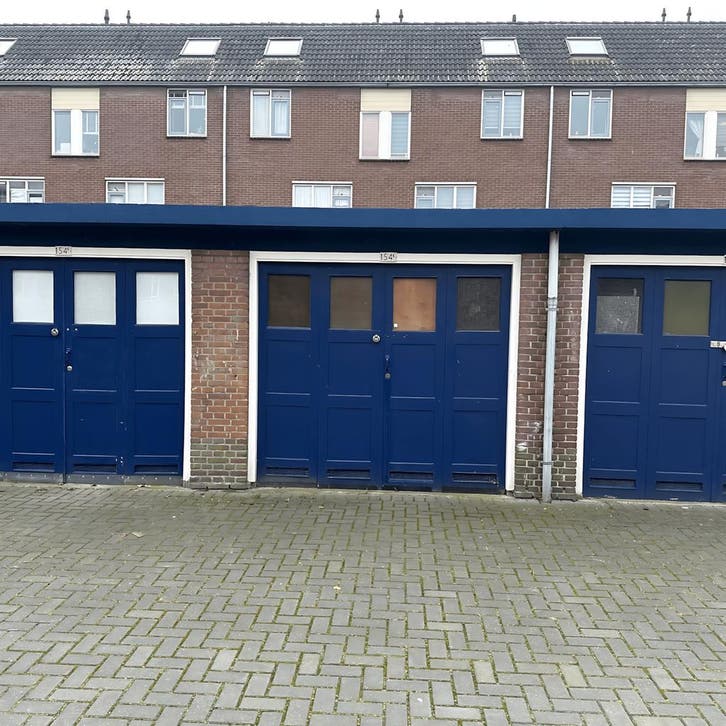 Parkeerplaats in Vlaardingen gevonden voor €350,- pm, Huizen en Kamers, Garages en Parkeerplaatsen
